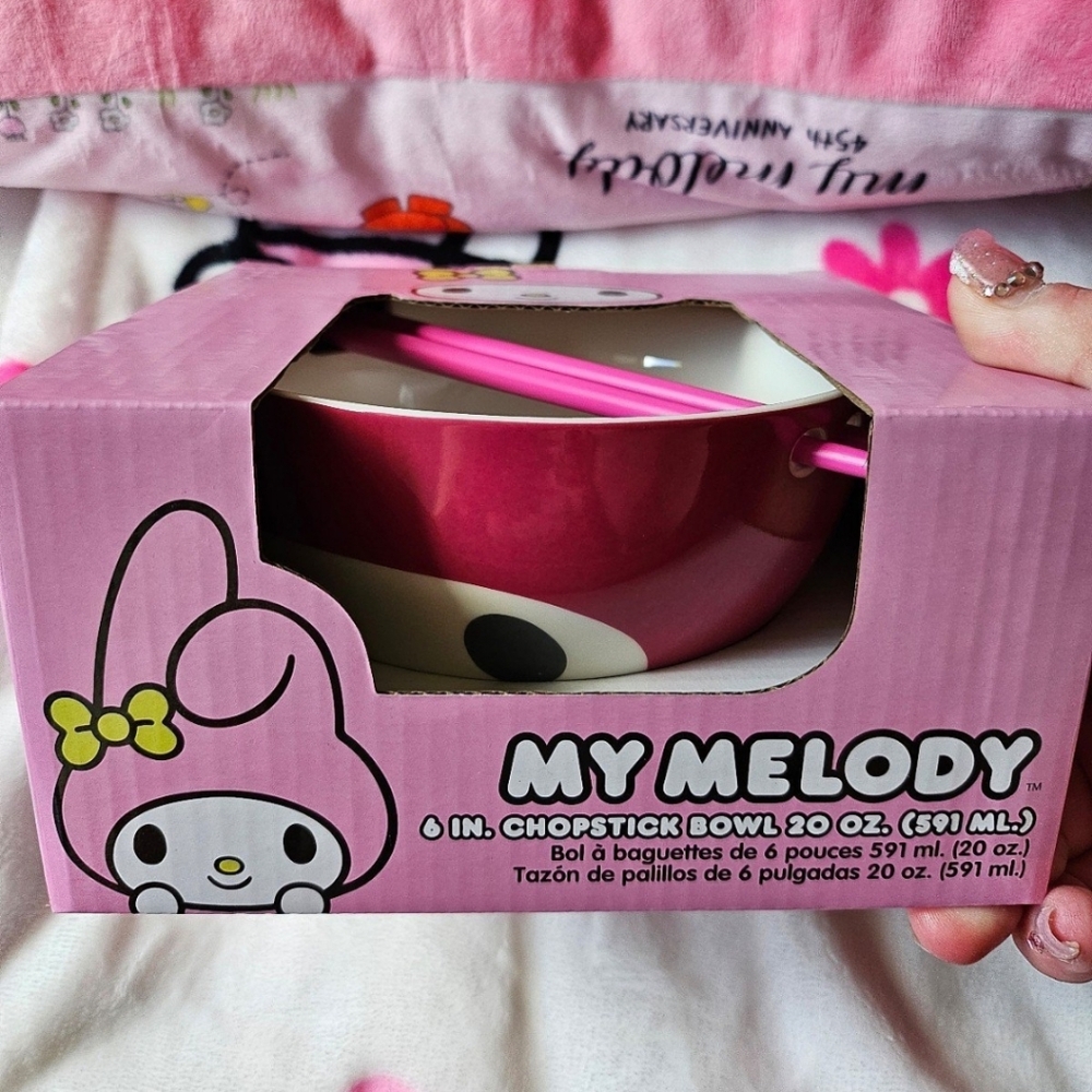 My Melody bowl with chopsticks